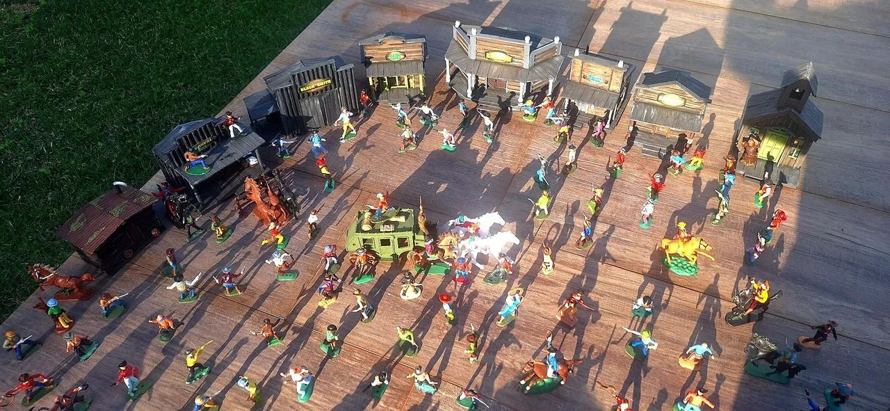 Faroeste - Cidade e Cowboys