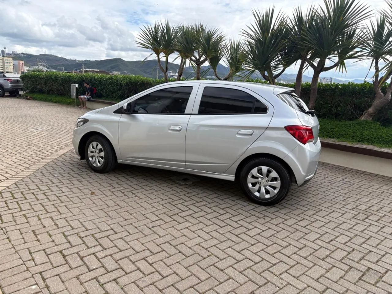 Chevrolet Onix Hatch LT 1.0 8V Flexpower 5P Mec. 2017