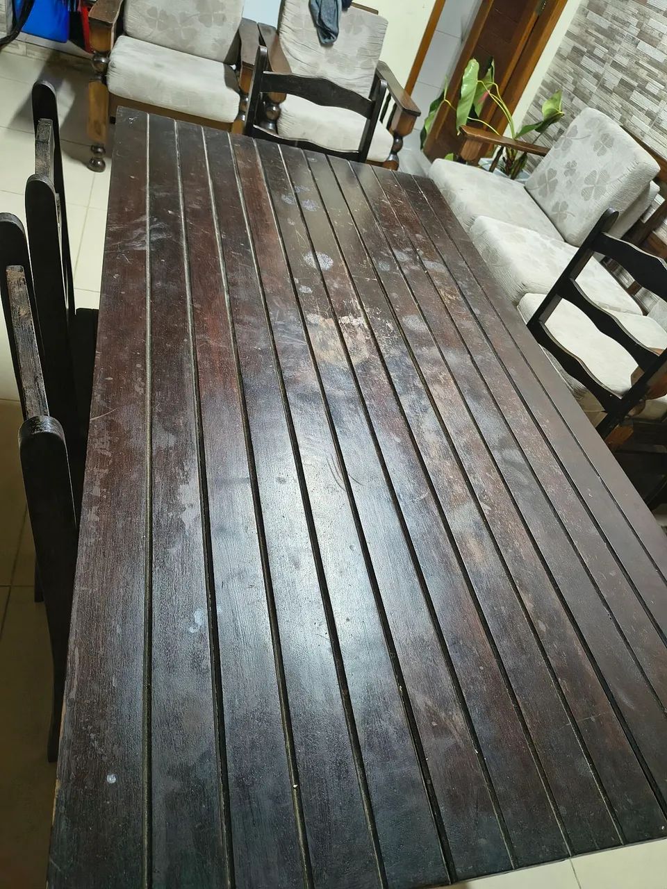 mesa cadeiras e sofa em madeira - Foto 3