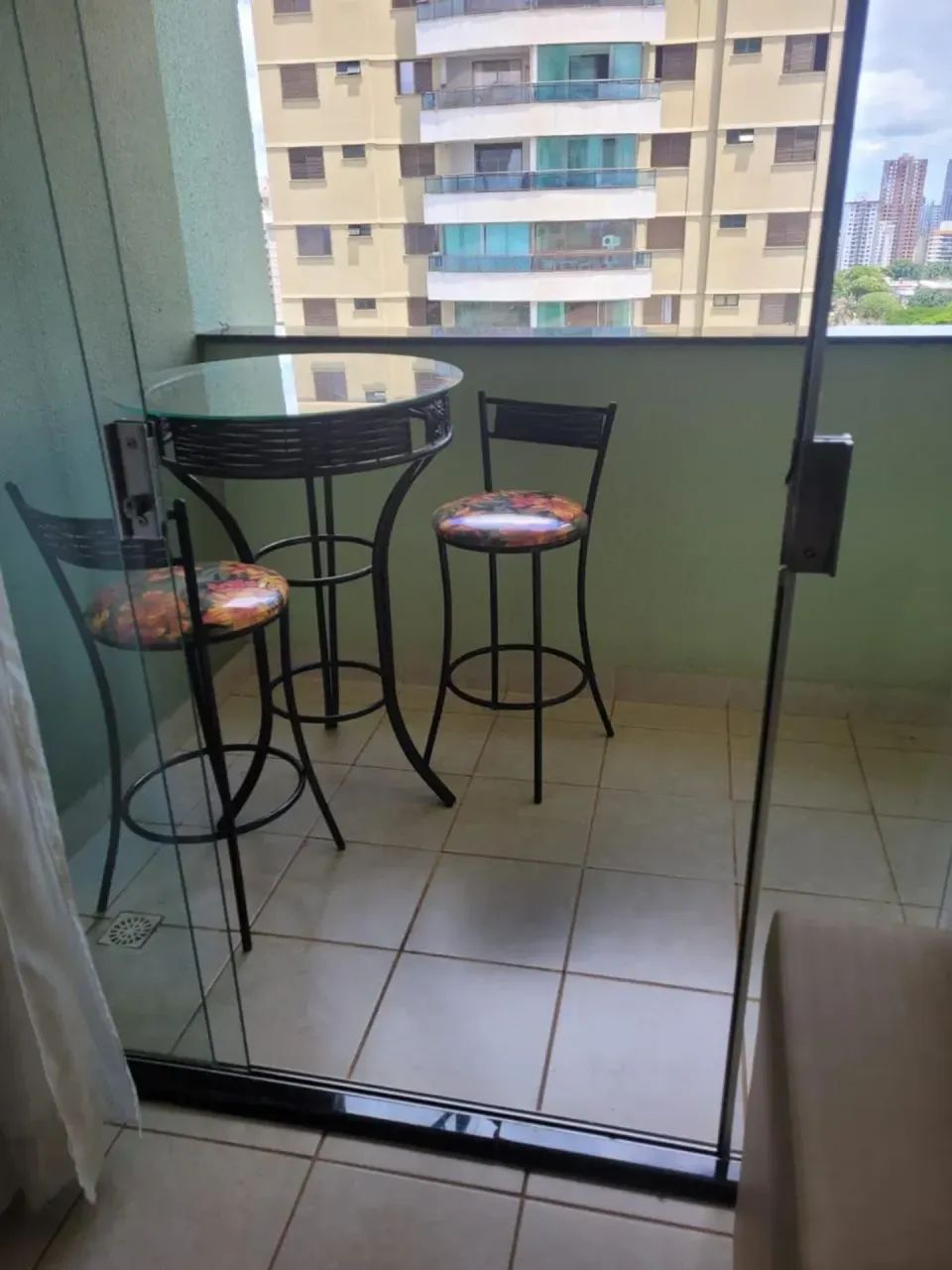Apartamento 3 suítes mobiliado para aluguel, no Edifício River Side, Setor Bela Vista. - Foto 4
