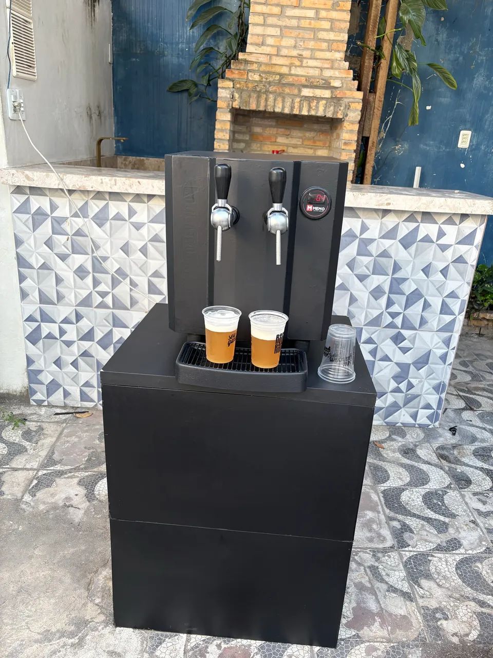 Chopeira elétrica 50L/h 220 completa.
