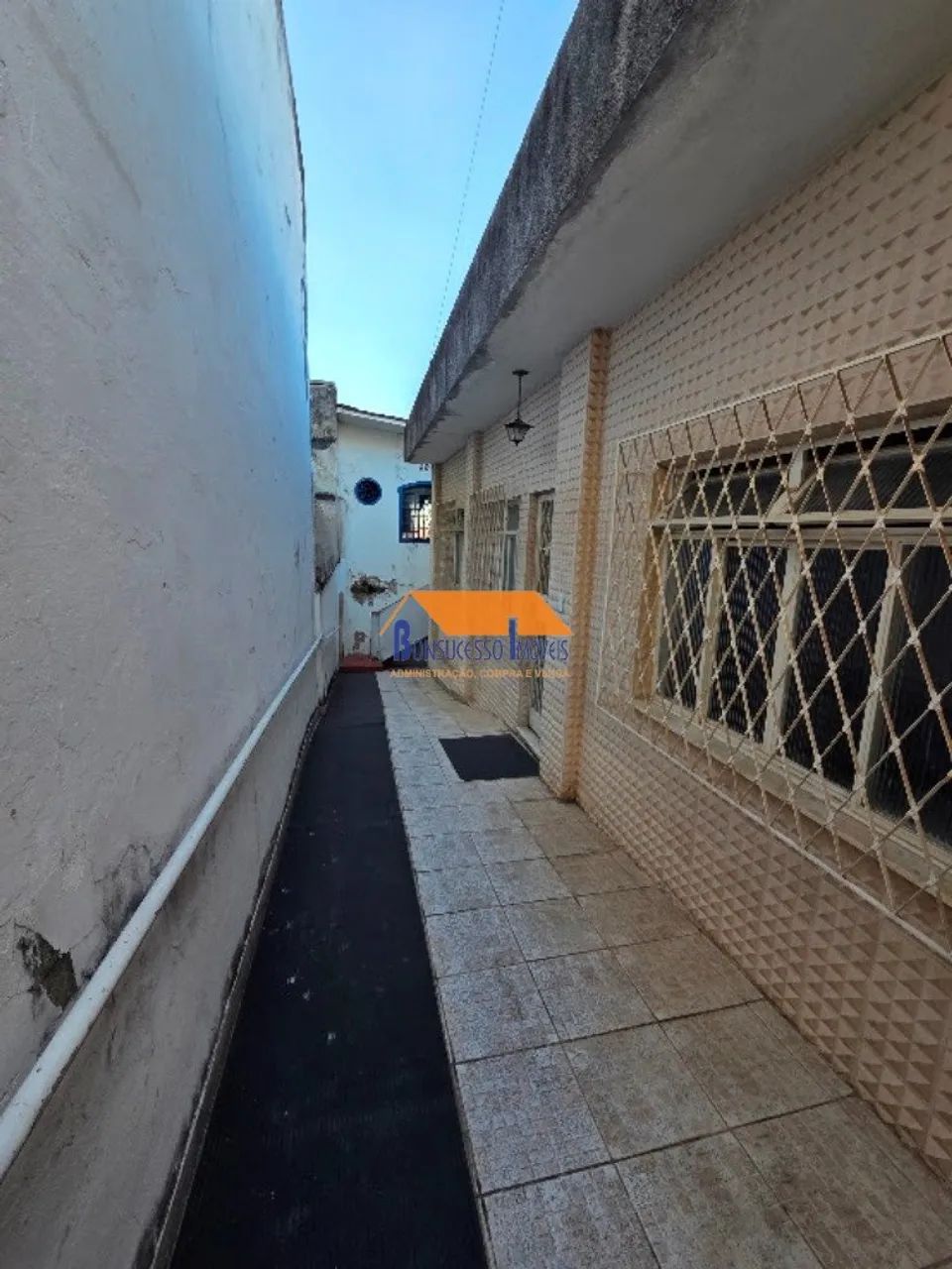 casa de 4 quartos com 4 barracões e uma loja bairro Floresta - Foto 3