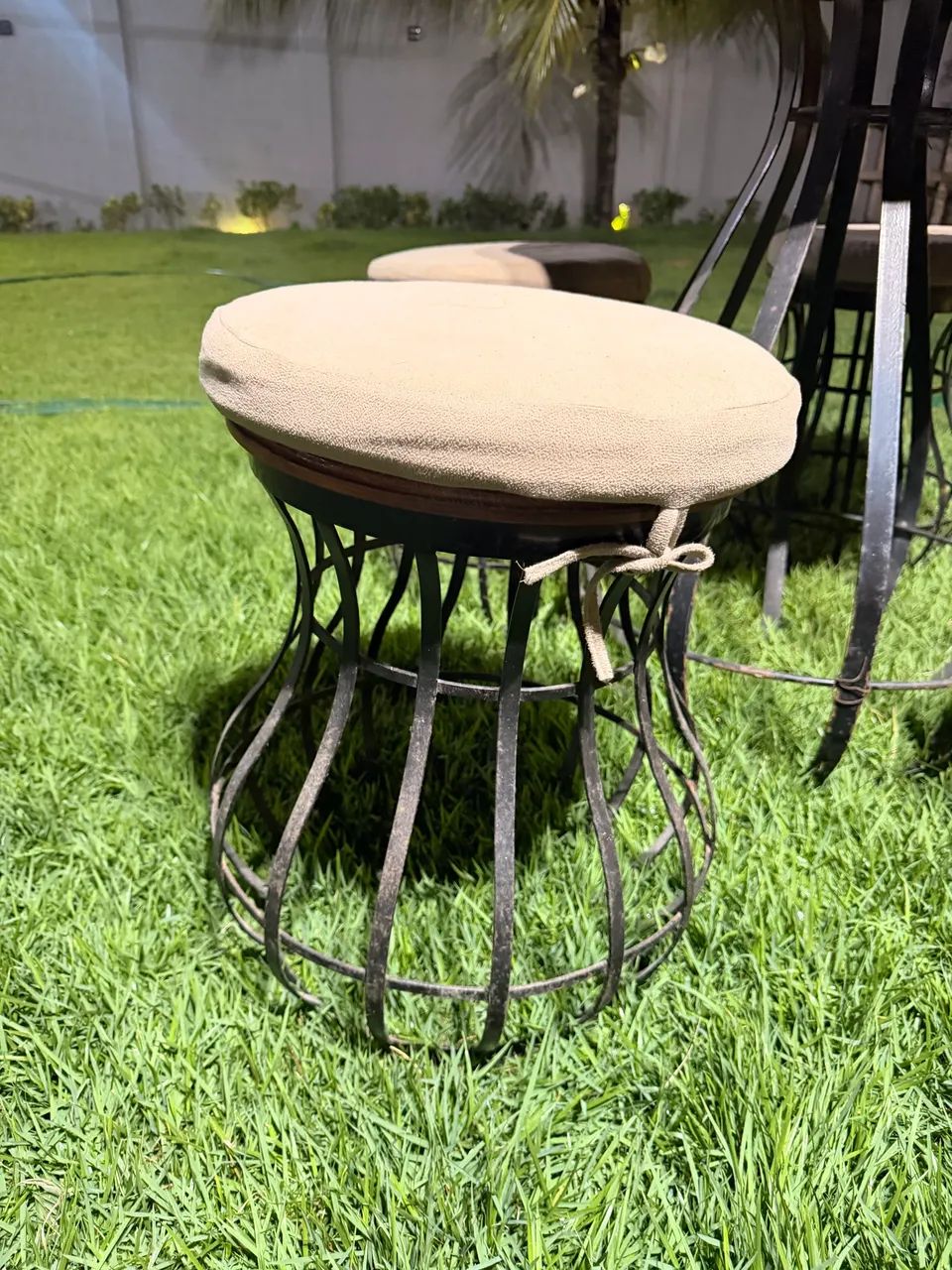 Kit mesa e cadeiras para áreas externas  - Foto 4