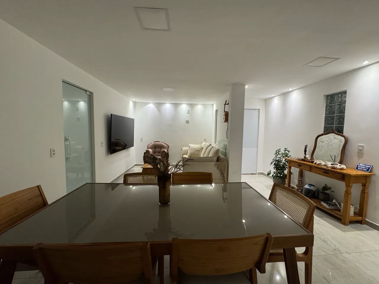 Alugo casa na comunidade 