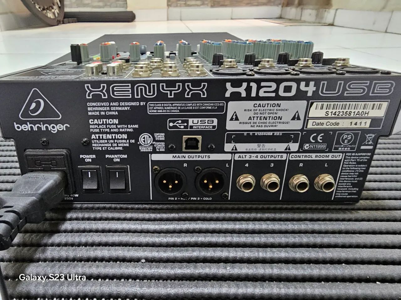 【新品未使用品】1204USB XENYX Mesa de Som Console Behringer Xenyx 1204 USB - Equipamentos e