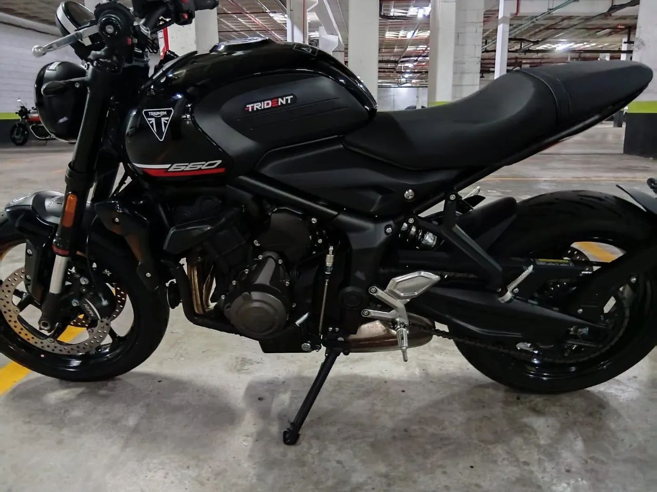 TRIUMPH TRIDENT 660 25 ESTADO DE ZERO KM