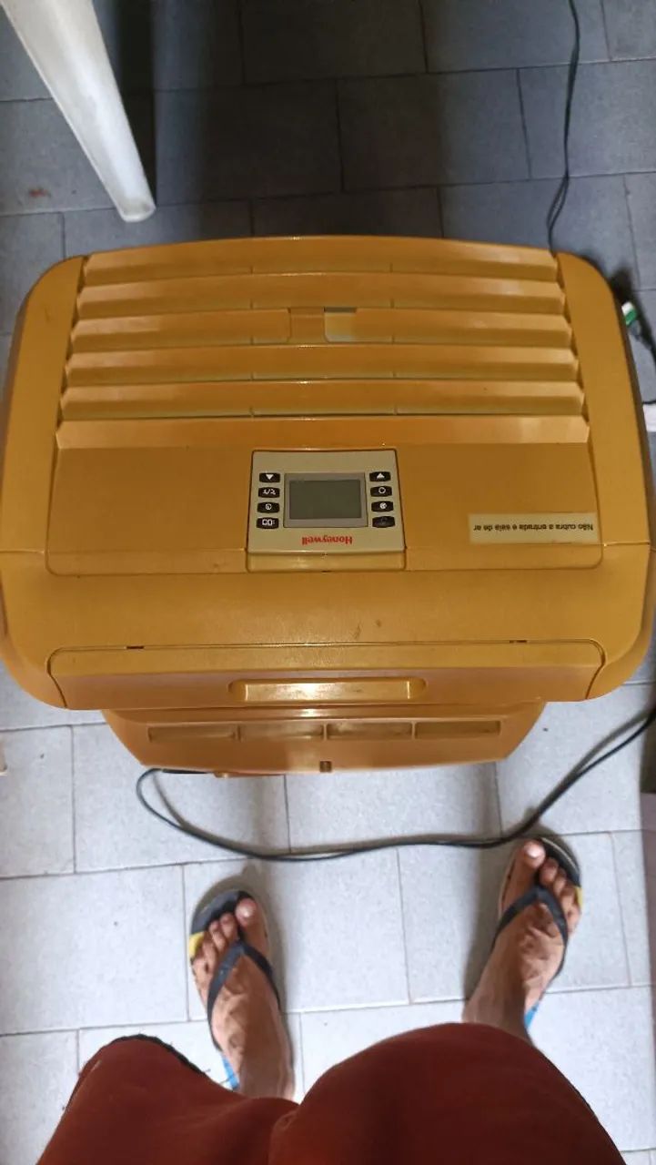 Ar condicionado 12 BTUs, aquecedor e ventilador 3 em 1 - Foto 2