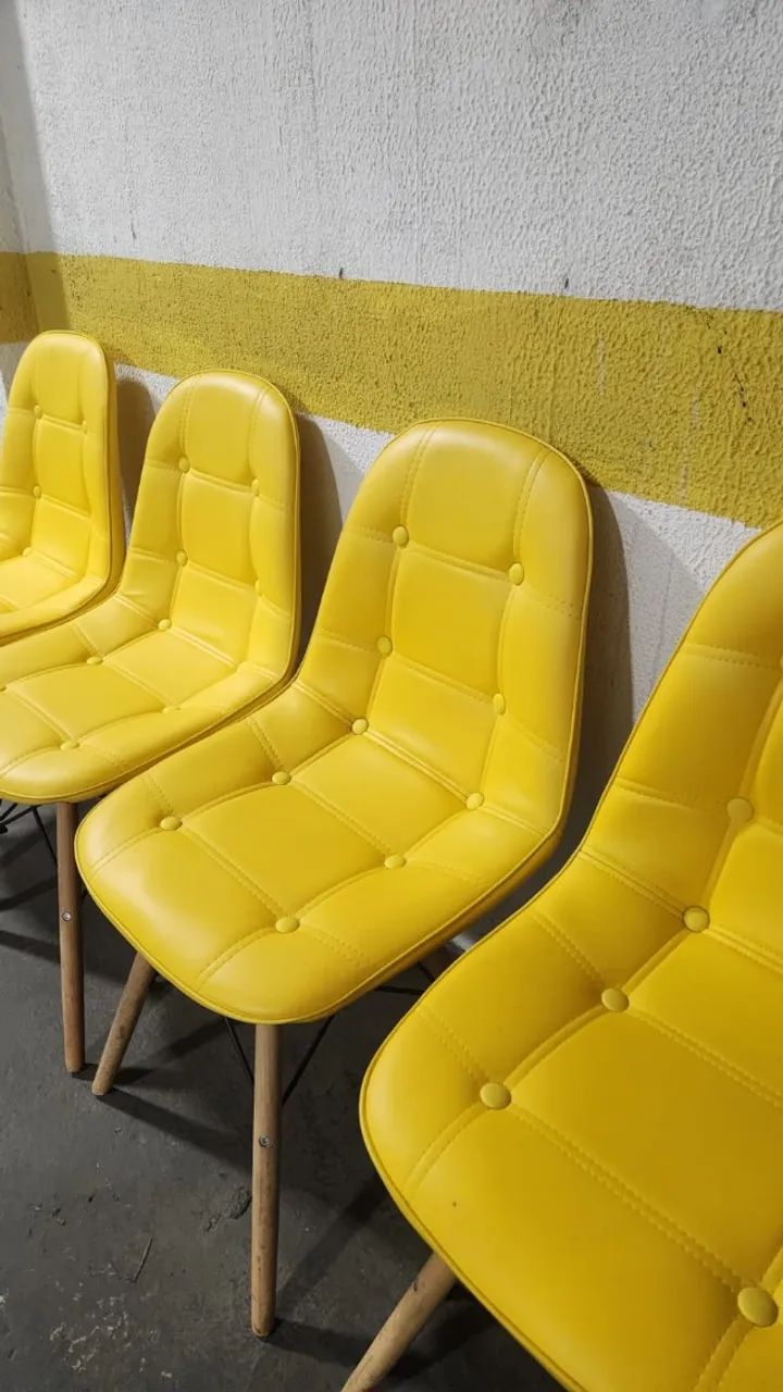 Cadeiras Eames Eiffel estofada