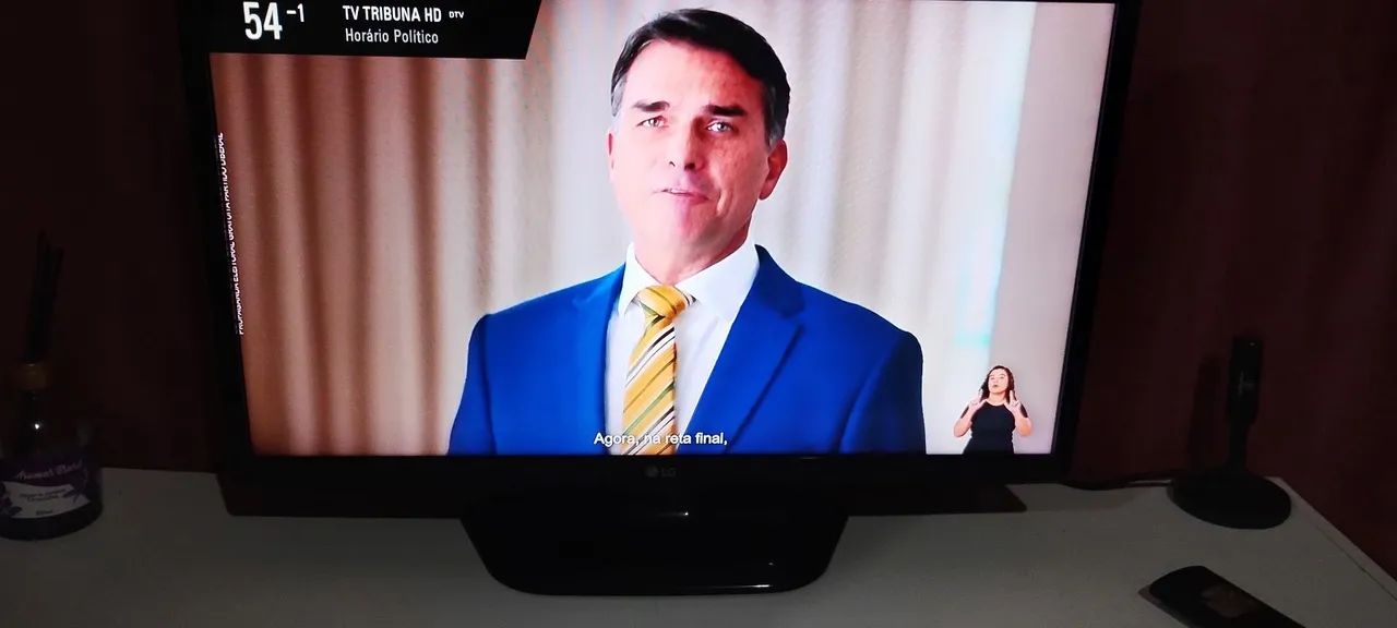 Tv usada 24 não e smartv funcionando perfeitamente  - Foto 4