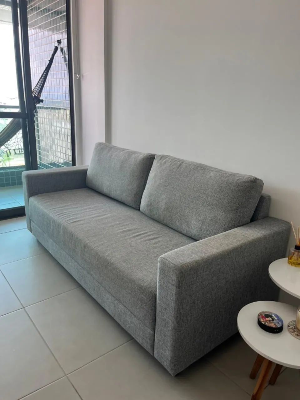 Sofá Tok&Stok Muy 3 Lugares Cinza Claro - Excelente Estado - Foto 5
