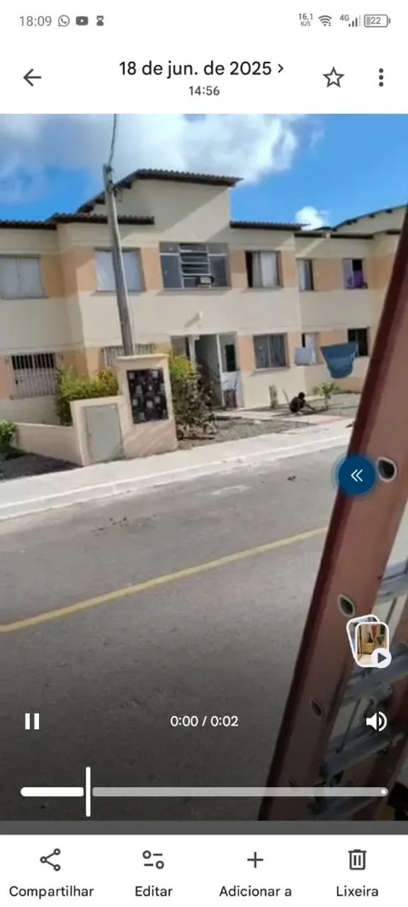Troco ou vendo apartamento em casa
