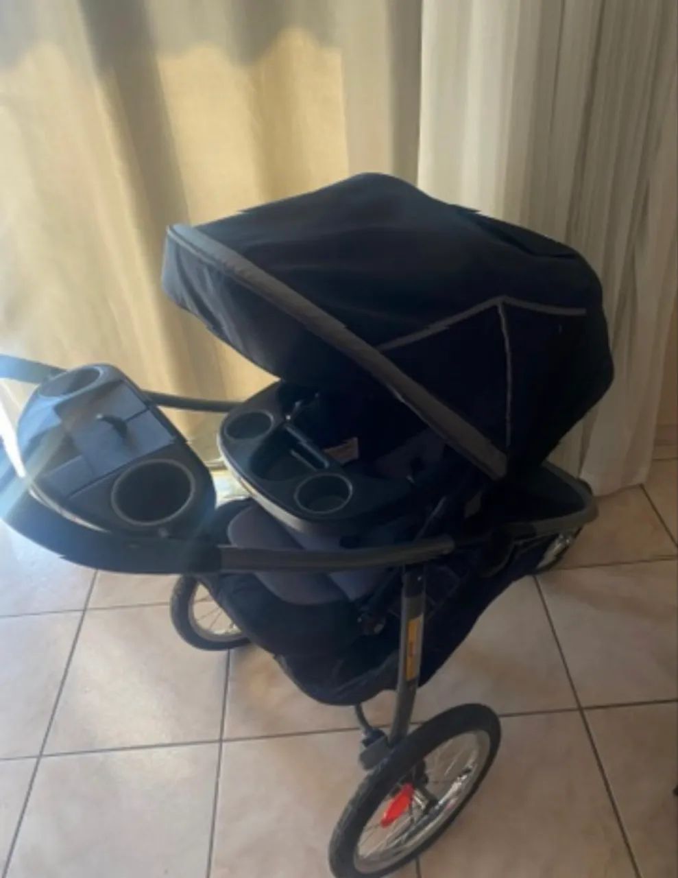 Carrinho de bebê fraco travei sistem com bebê conforto e Moisés  - Foto 5