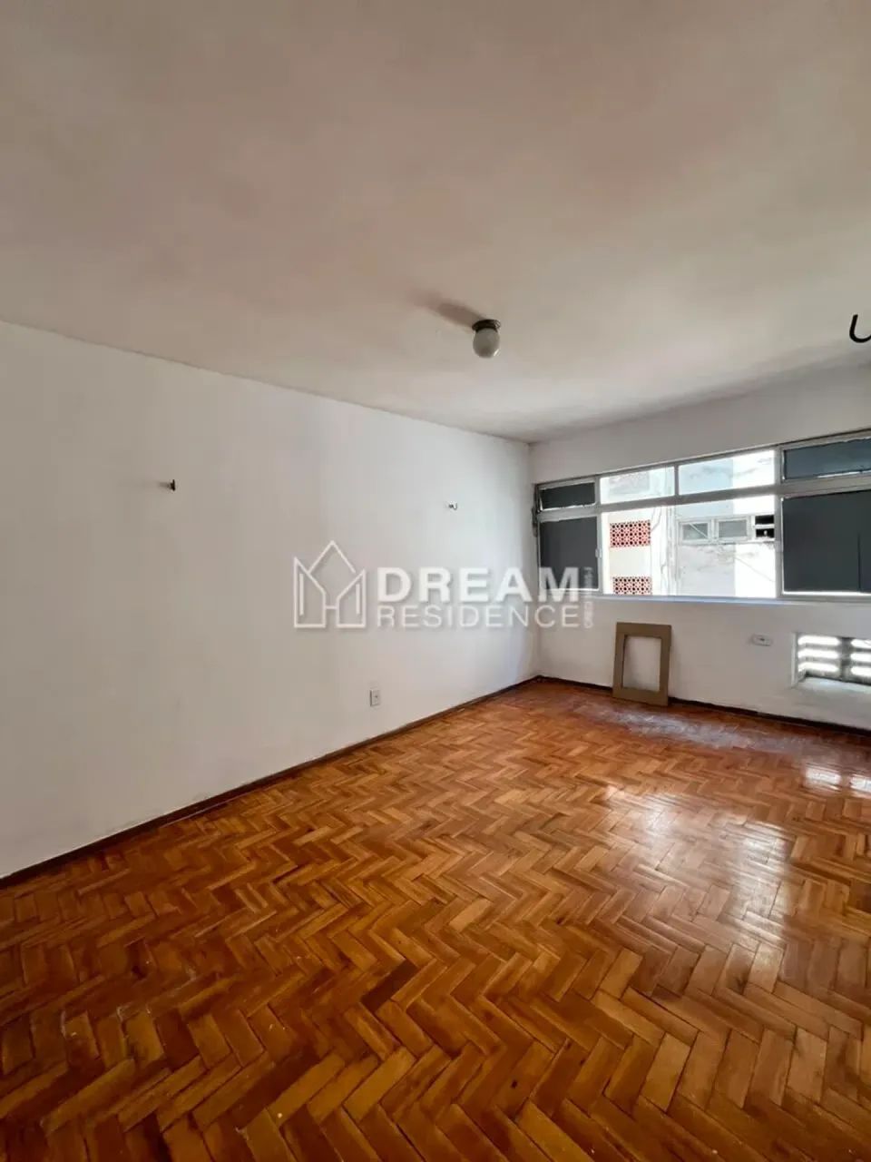 Apartamento Amplo de 134m² em Boa Viagem: 3 Quartos (1 Suíte), 3 Banheiros e Balcão Espaço