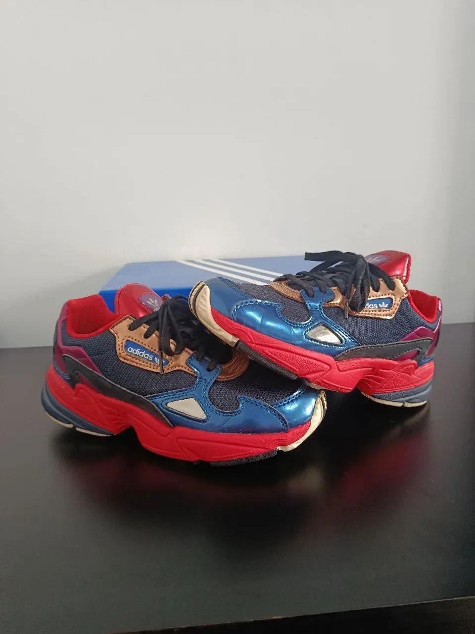 tênis Adidas Falcon Multicolor - Foto 2