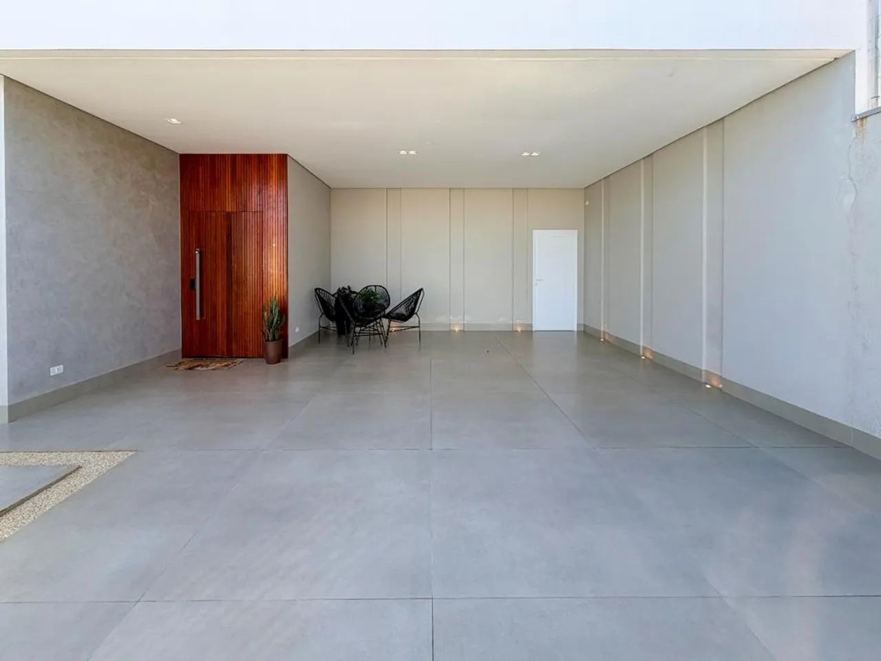 Casa à venda em Maringá, Jardim Munique, com 3 suítes, com 204.35 m² - Foto 4