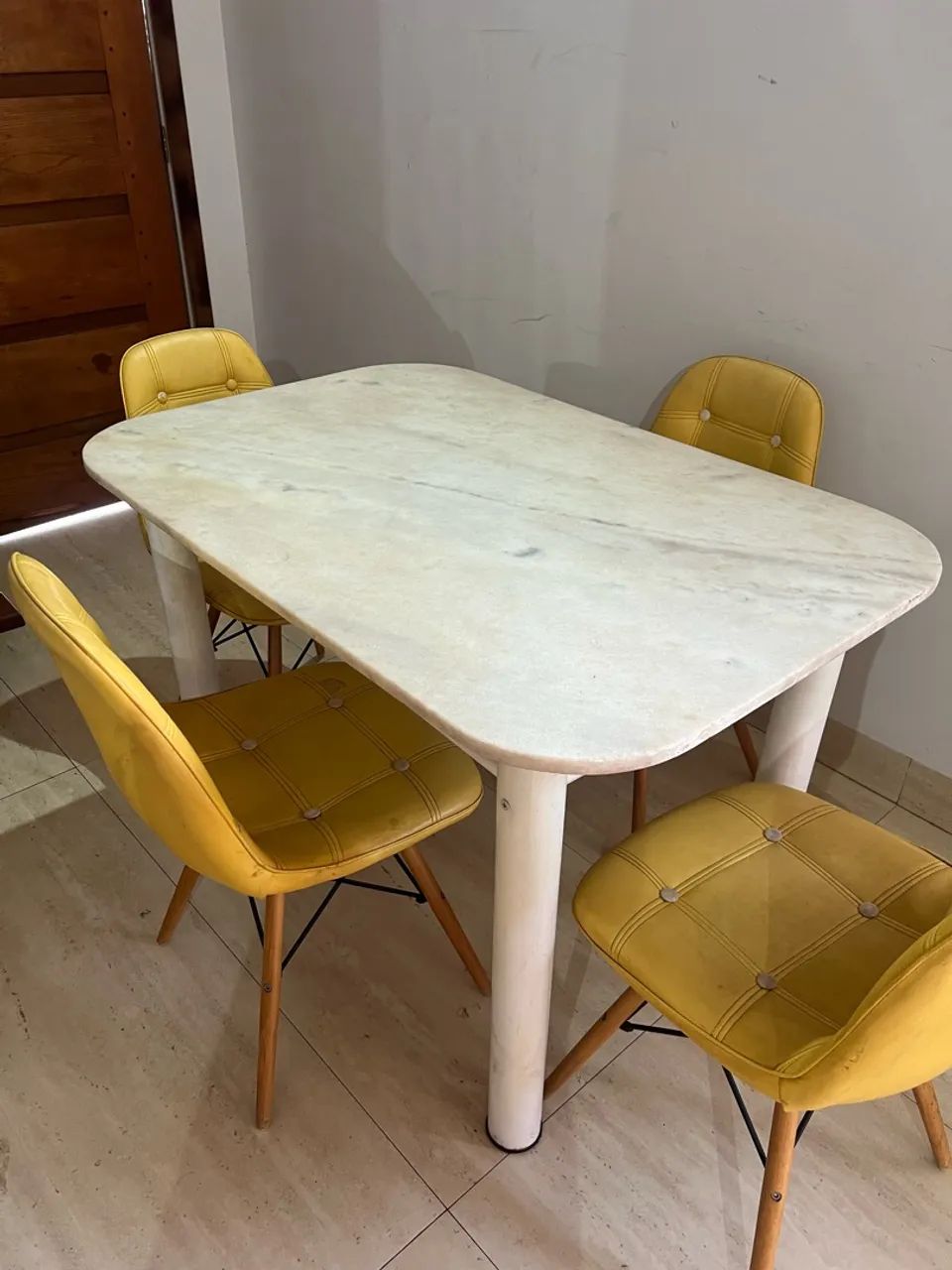 MESA JANTAR +4 CADEIRAS FAÇO ENTREGA  - Foto 3