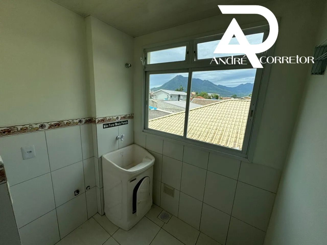 Apartamento com 2 Quartos para alugar, 60m² - Aririú - Foto 2