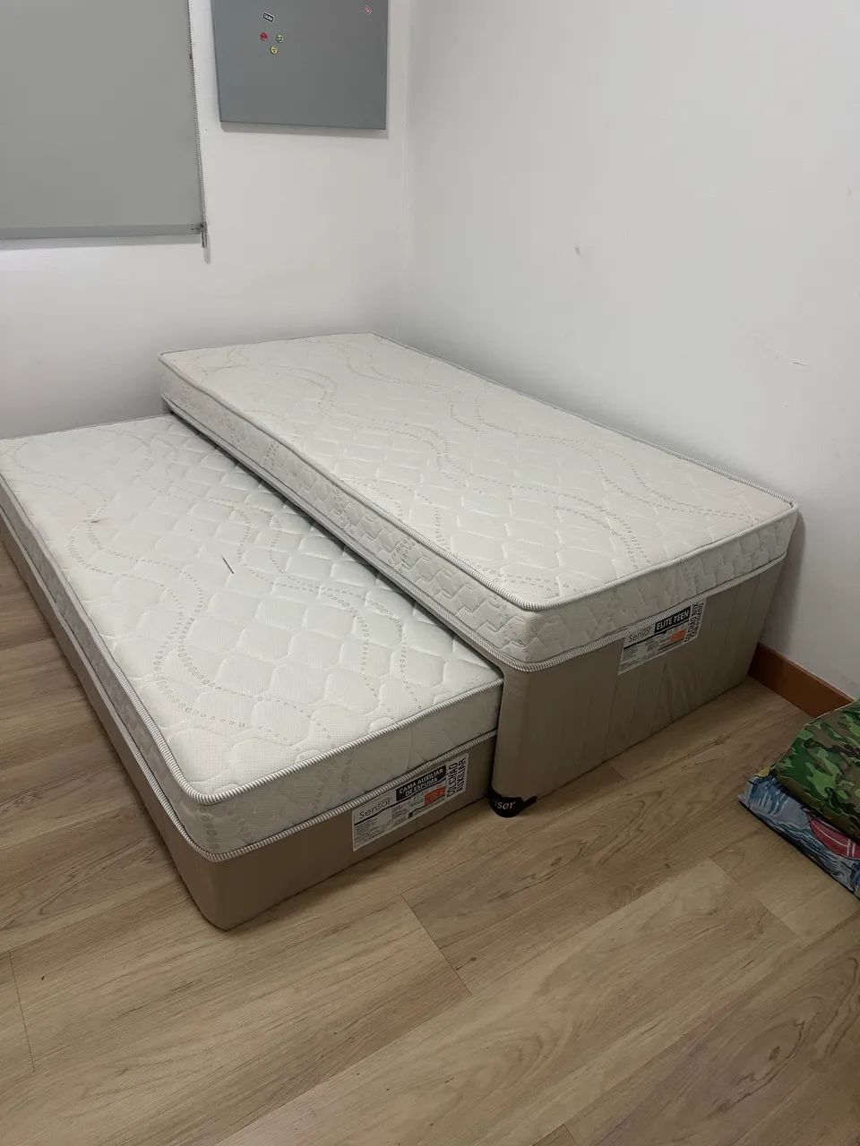 Cama dupla box solteiro 
