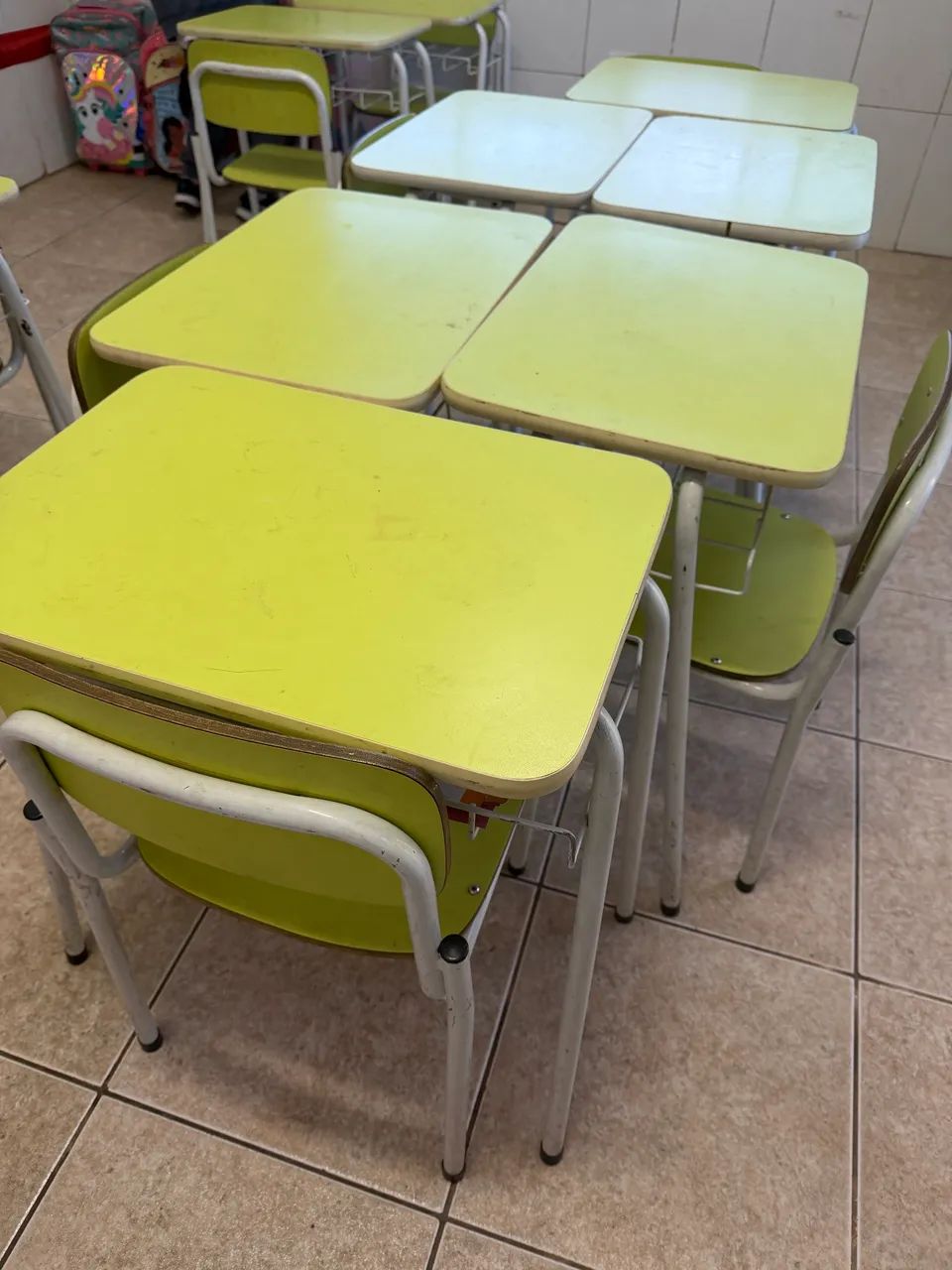 MESAS INFANTIS - IDEIAL PARA ESCOLA - Foto 3