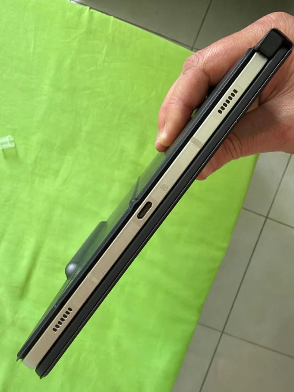 Galaxy Tab S9 5G 256 GB + S Pen - capa-teclado com defeito - Foto 5