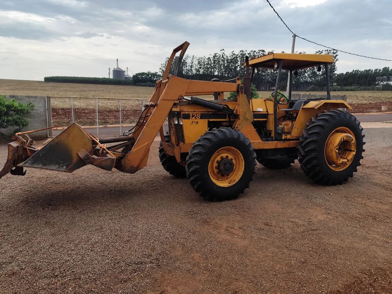 Trator Valmet 128 4x4  - Foto 2