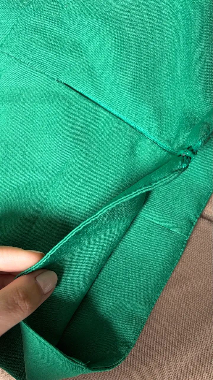 TOP/CROPPED VERDE COM LAÇO  - Foto 4