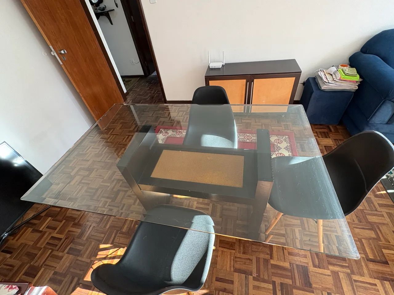Mesa com 4 cadeiras e balcão  - Foto 4