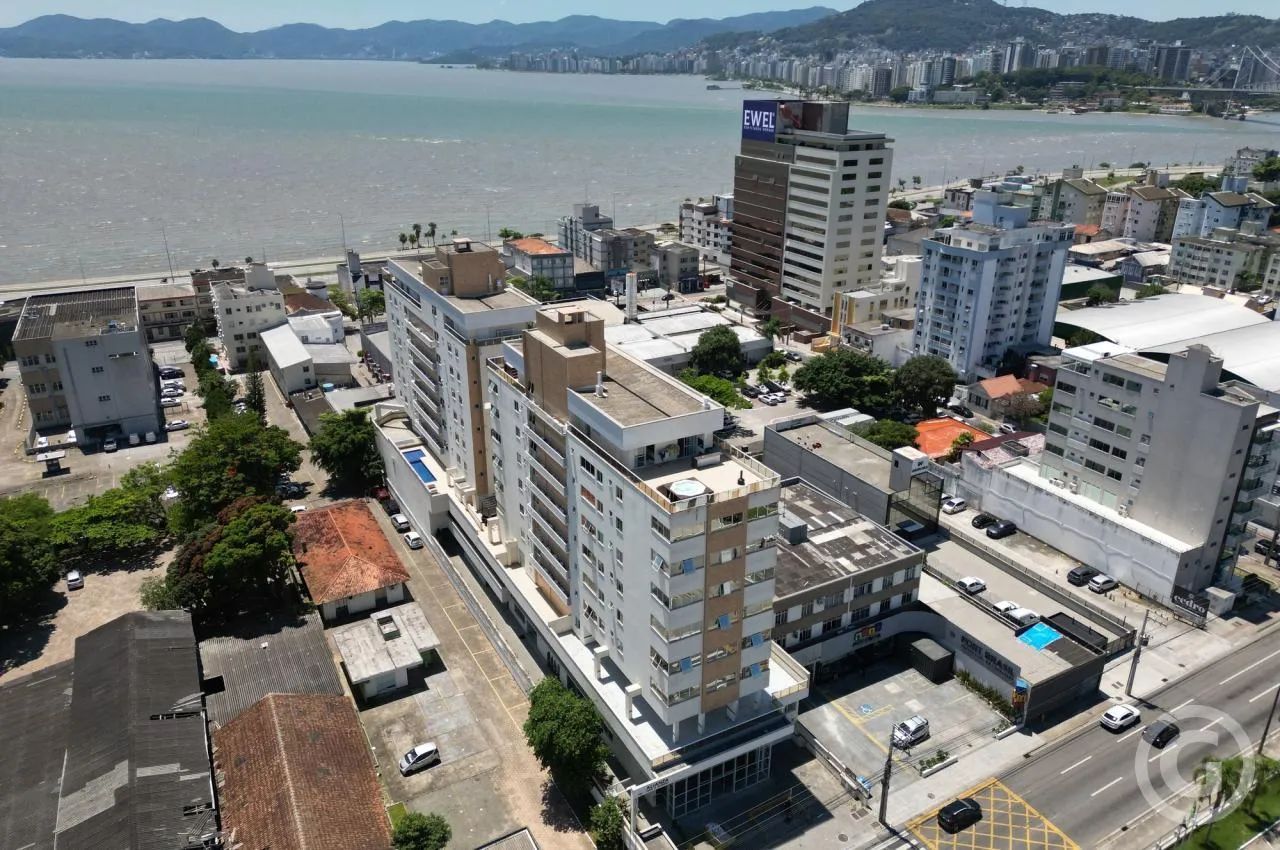Excelente oportunidade no Estreito: apartamento com vaga de garagem dupla - Foto 2