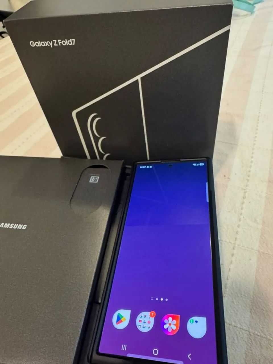 Samsung Z Fold 7 1tb  - Foto 2