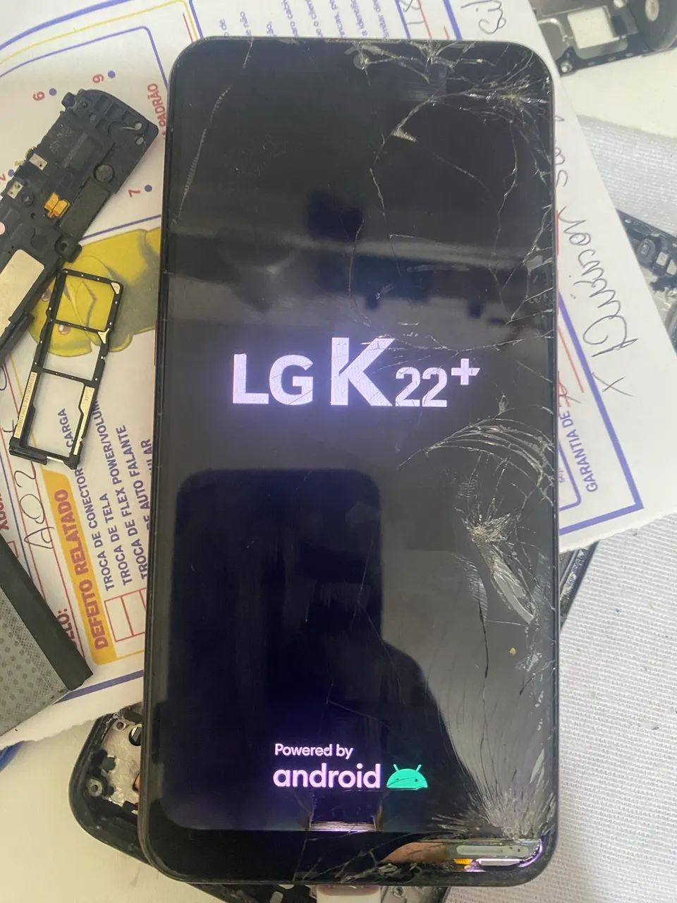 Vendo LG k22+ 64gb tela quebrada mais funcionando perfeitamente  - Foto 2