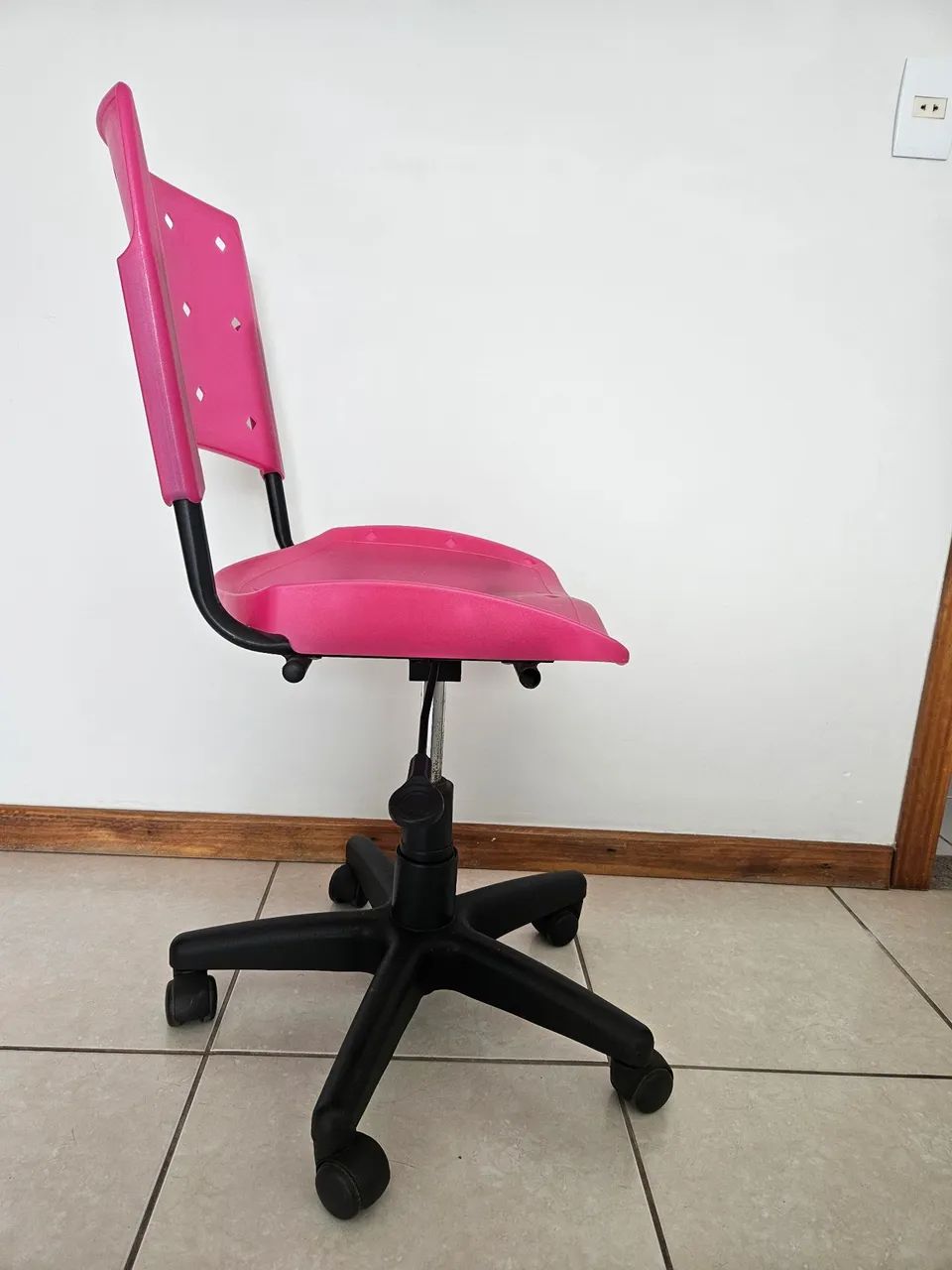 Cadeira Giratória Rosa - Foto 4