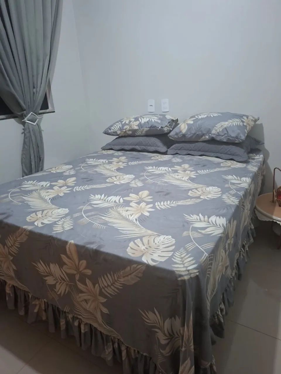 Vendo cama Queen pouco usada - Foto 3