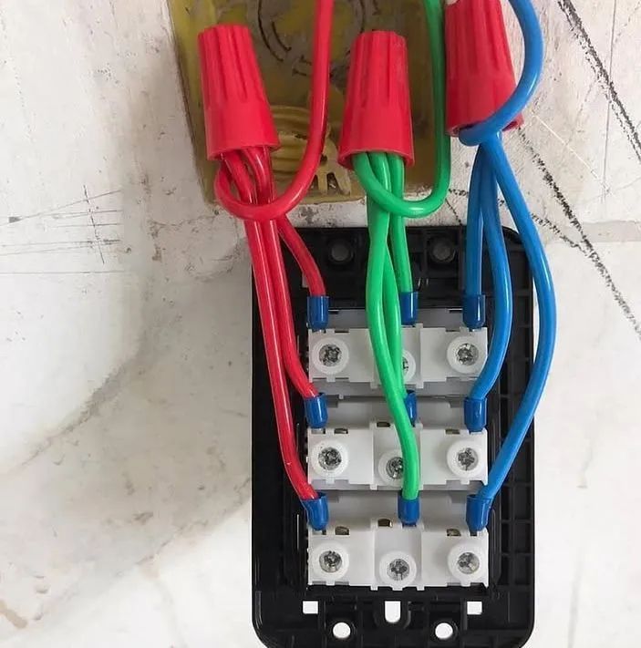 Eletricista/ soluções elétricas  - Foto 3