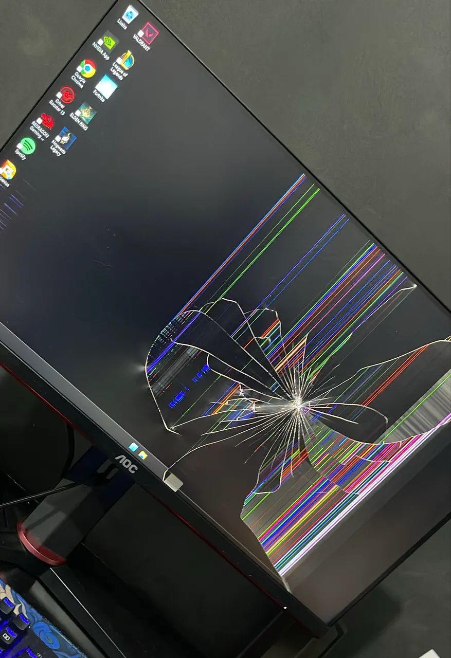 Monitor gamer com defeito