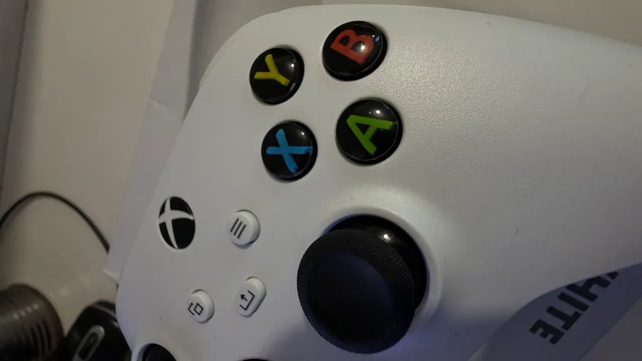 Controle Xbox branco  - Foto 4