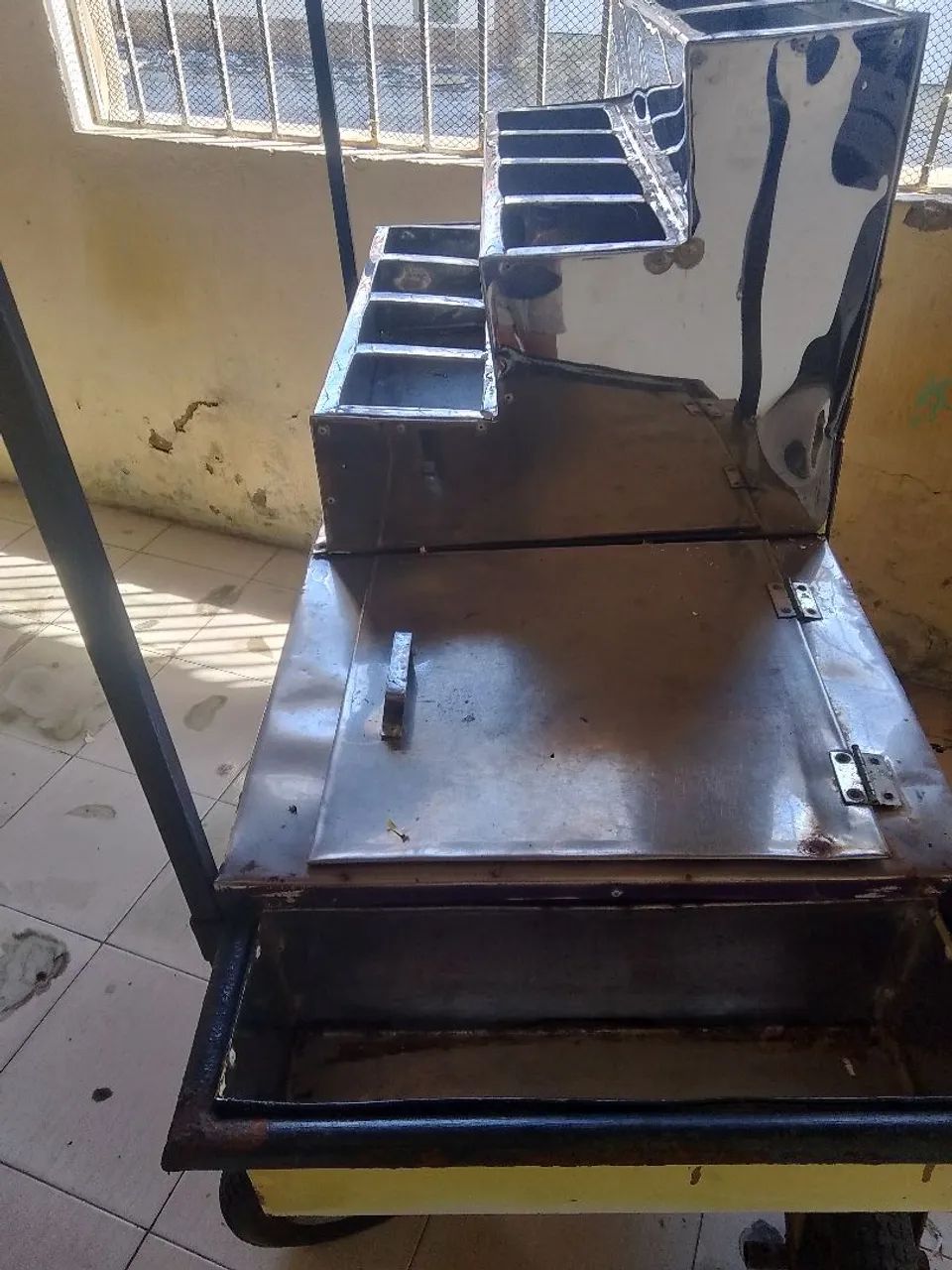 Vendo ou troco carrinho de açaí  - Foto 5