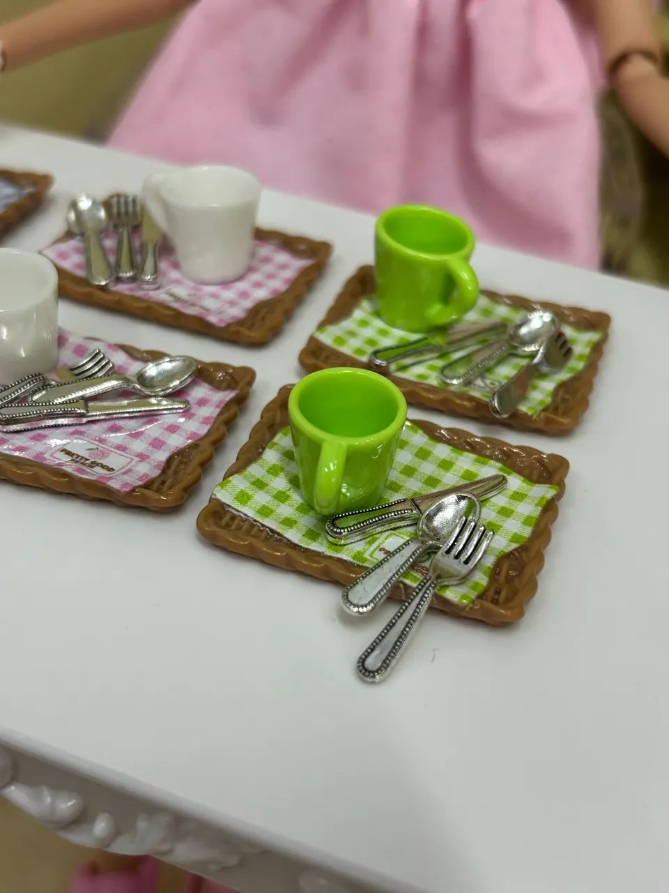 Louças barbie lote  - Foto 4