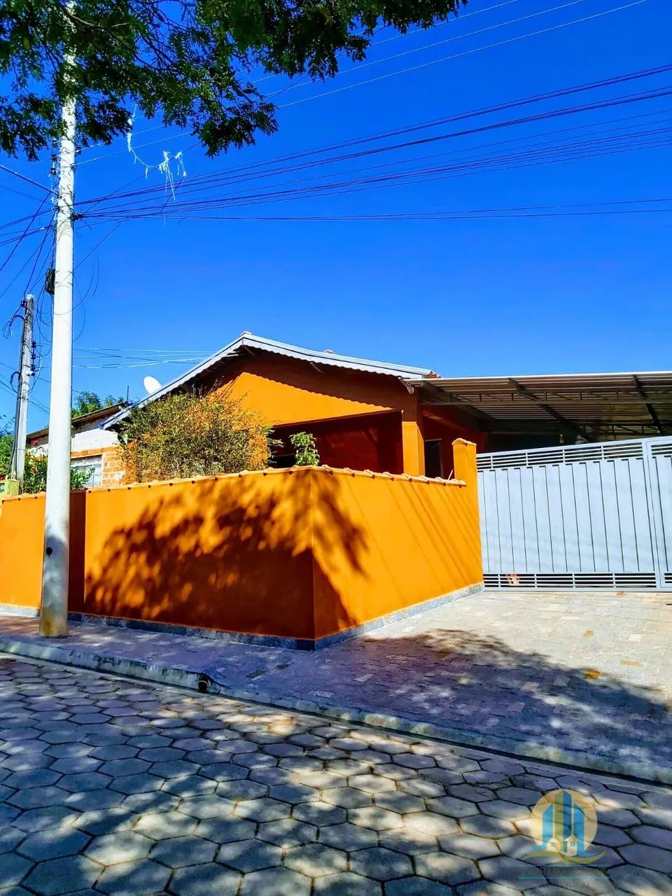 Casa à venda no bairro Centro (Cocaes) - Sarapuí/SP
