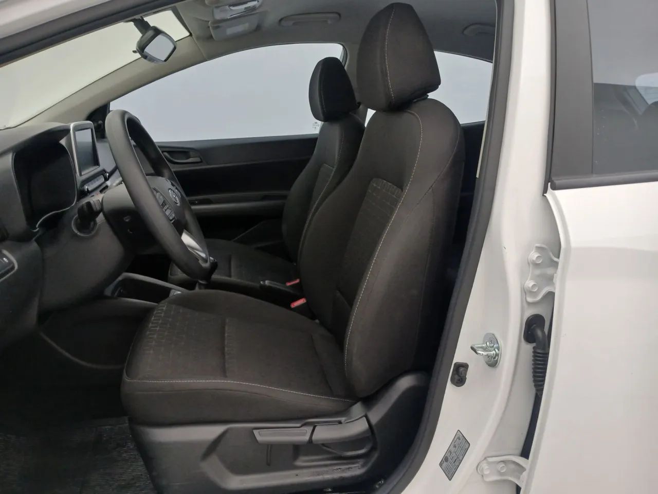 Hyundai HB20 Comfort 1.0 Flex 12V Mec., foto 16 de 18