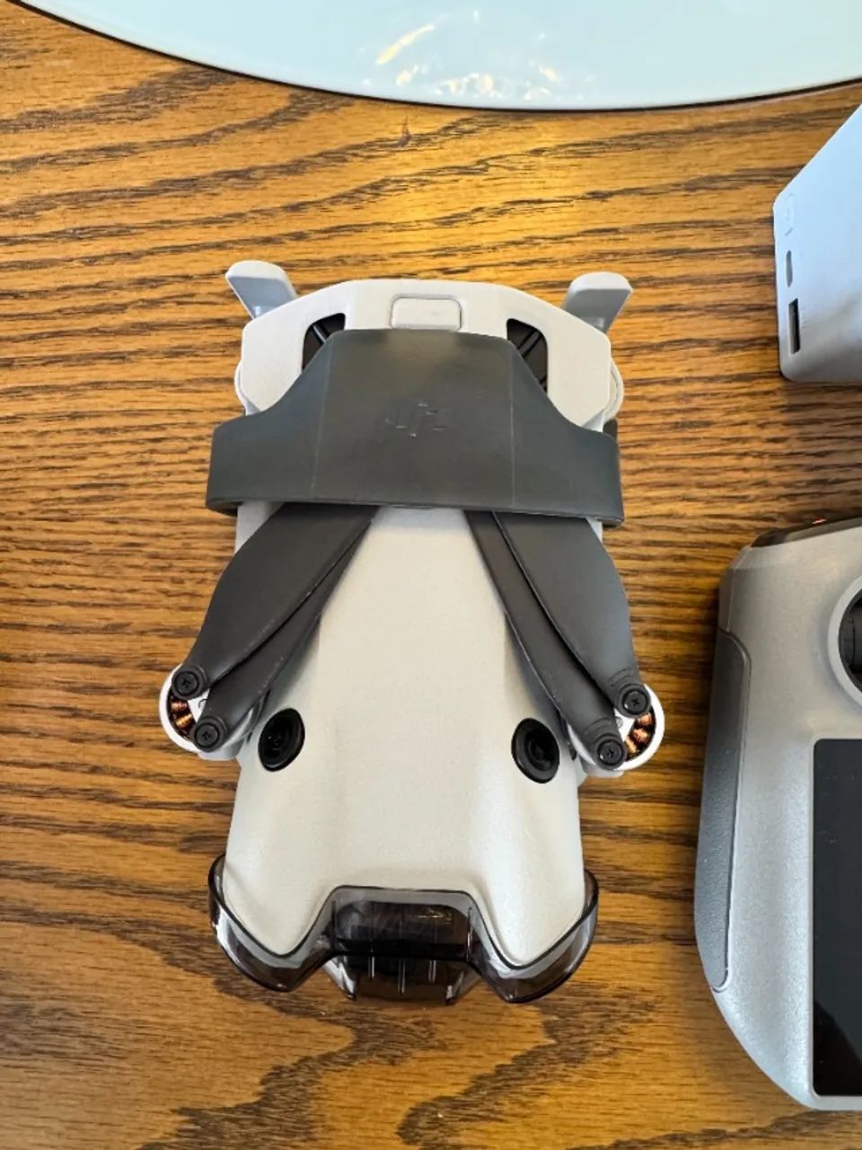 DJI Mini 4 Pro Fly More Combo - Foto 4