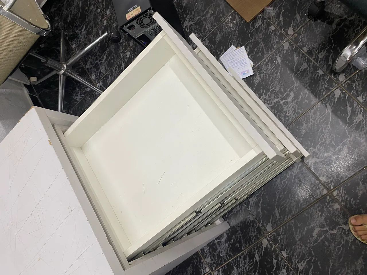 MESA COM GAVETAS - Foto 4