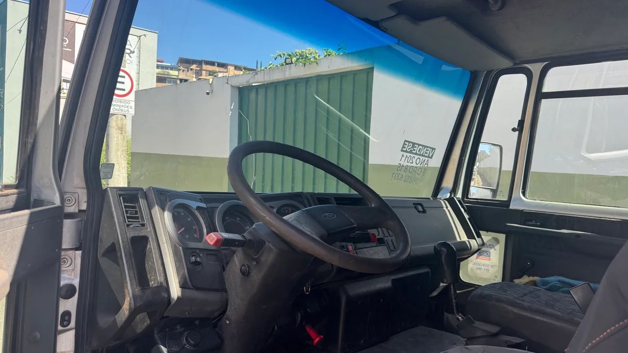 FORD CARGO 815 - Foto 4