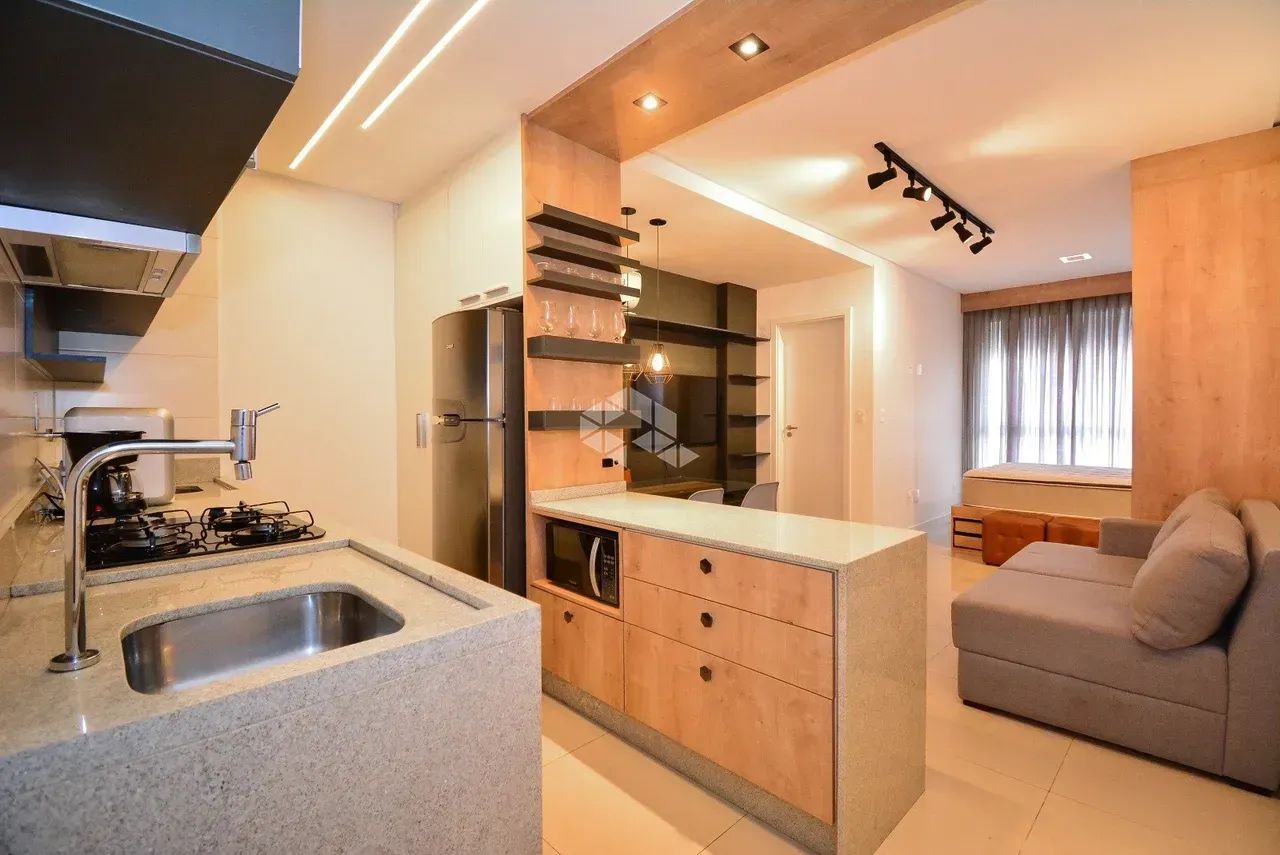 Apartamento mobiliado com vaga no Centro de Florianópolis, local bom e com boa rentabilida