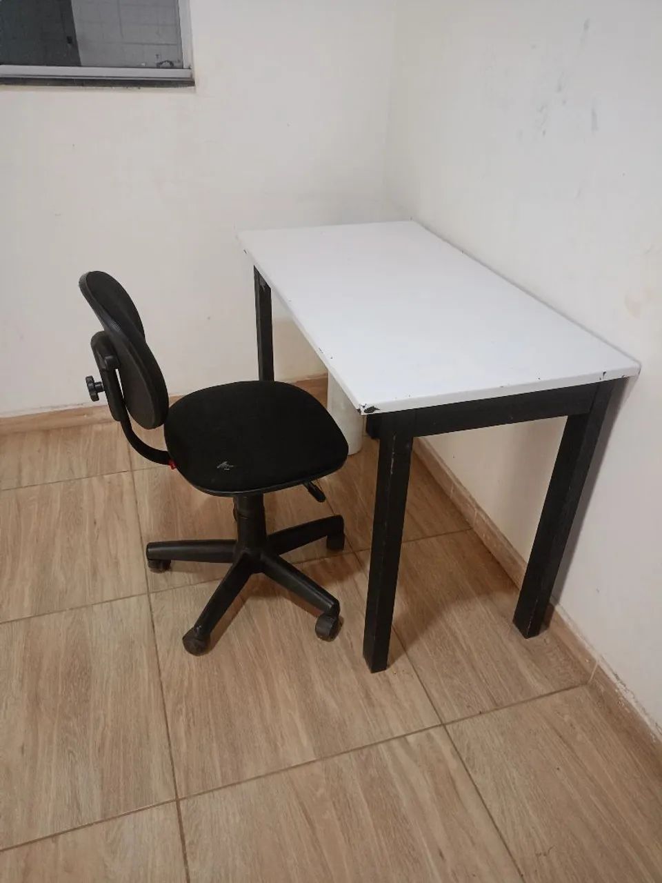 Mesa e cadeira para estudar/escritório 