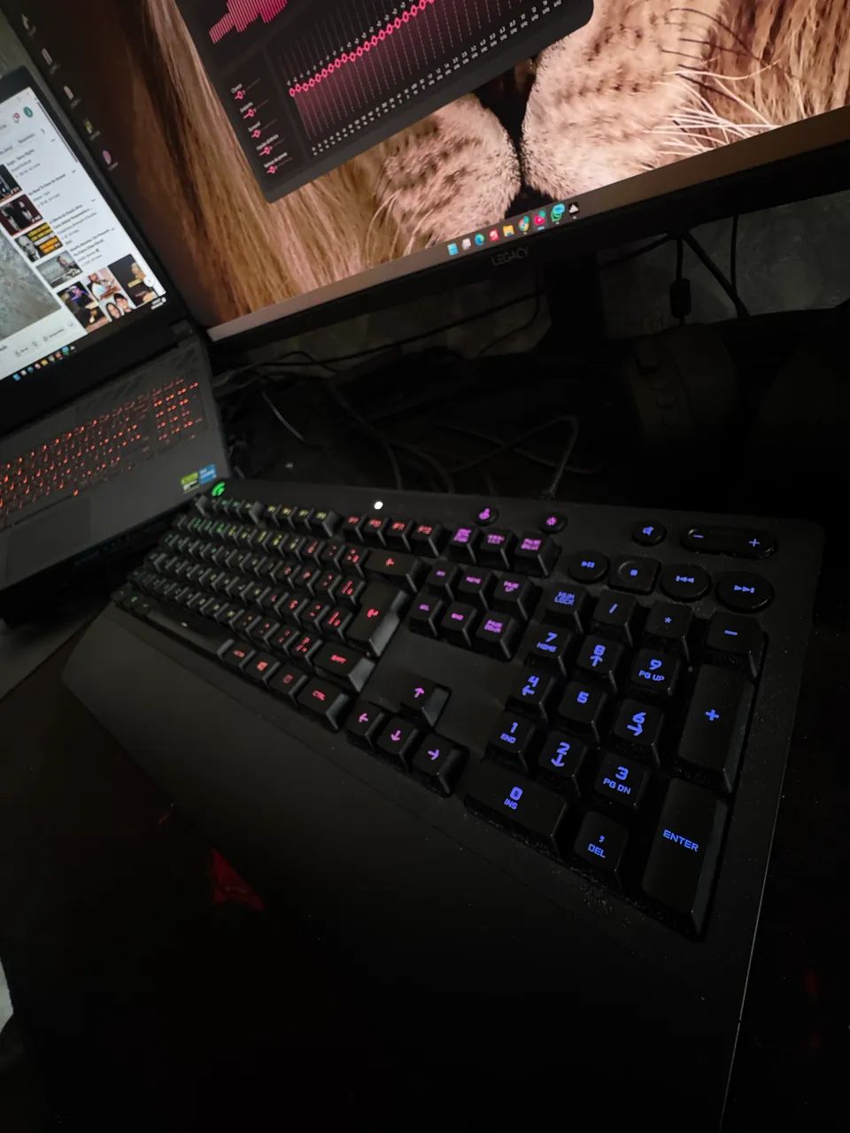 Vendo teclado original longitech g213 