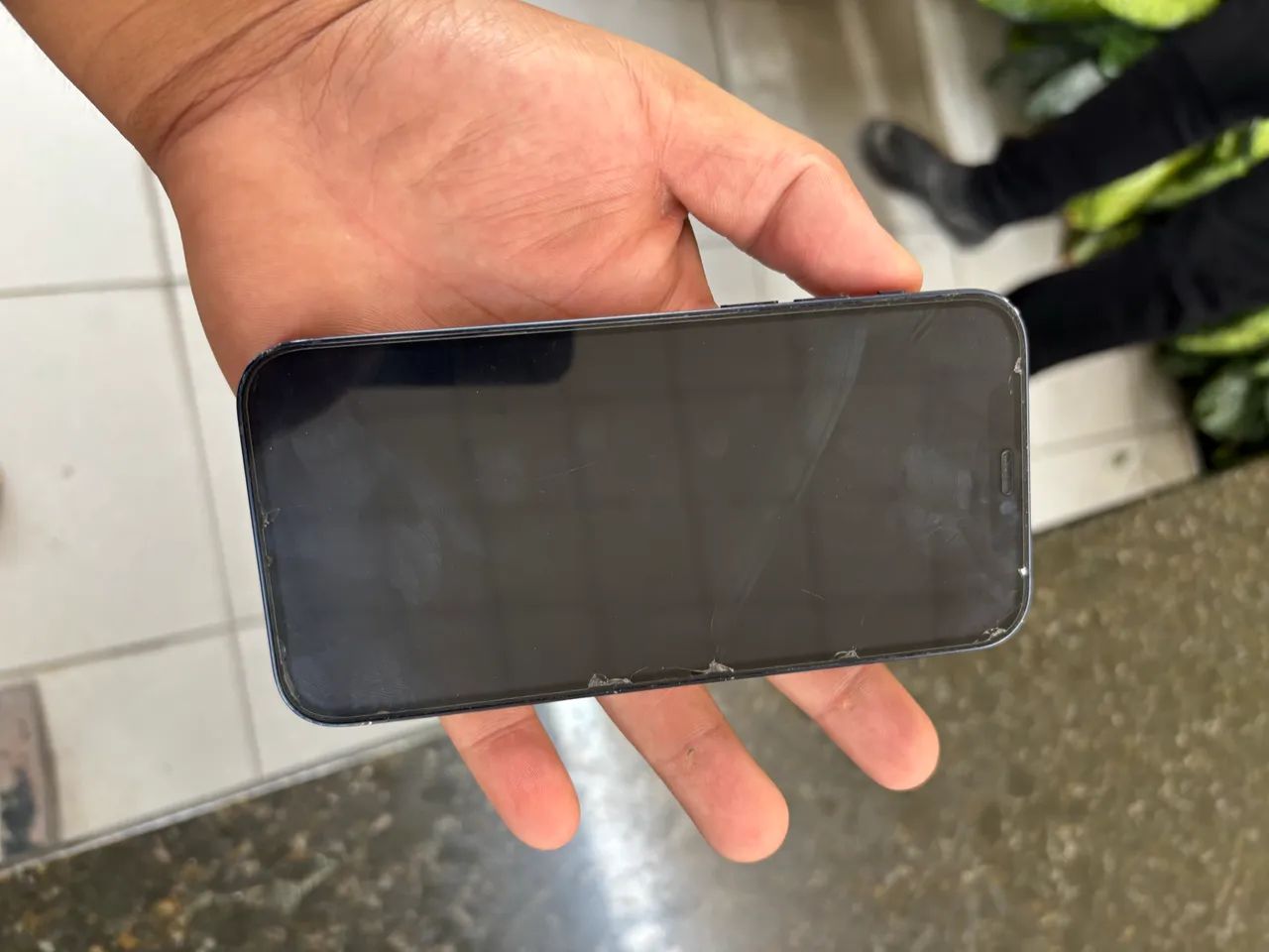 iPhone 12 - 64gb