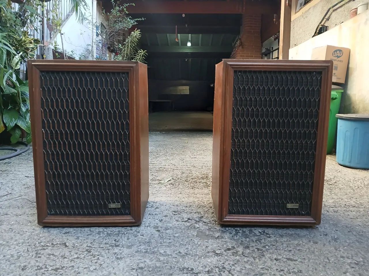 Par de caixas Polyvox SC-12E<br>