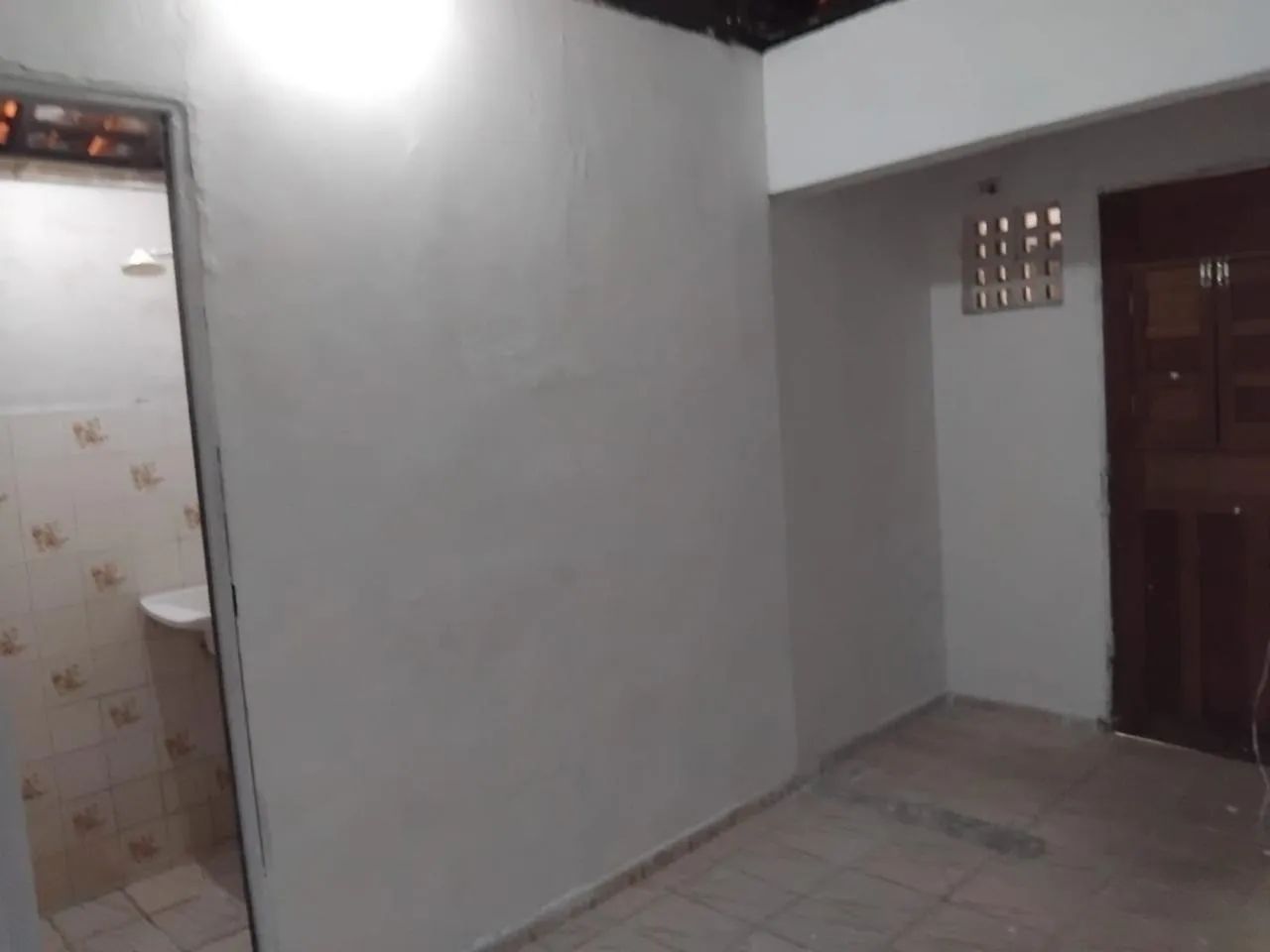 ALUGO QUITINETES ( Quarto + WC + Pia ) - Foto 3