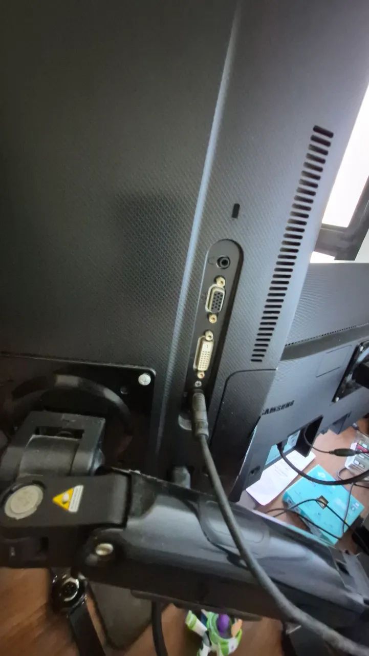 Monitor ASUS 24" 60Hz  - Foto 5