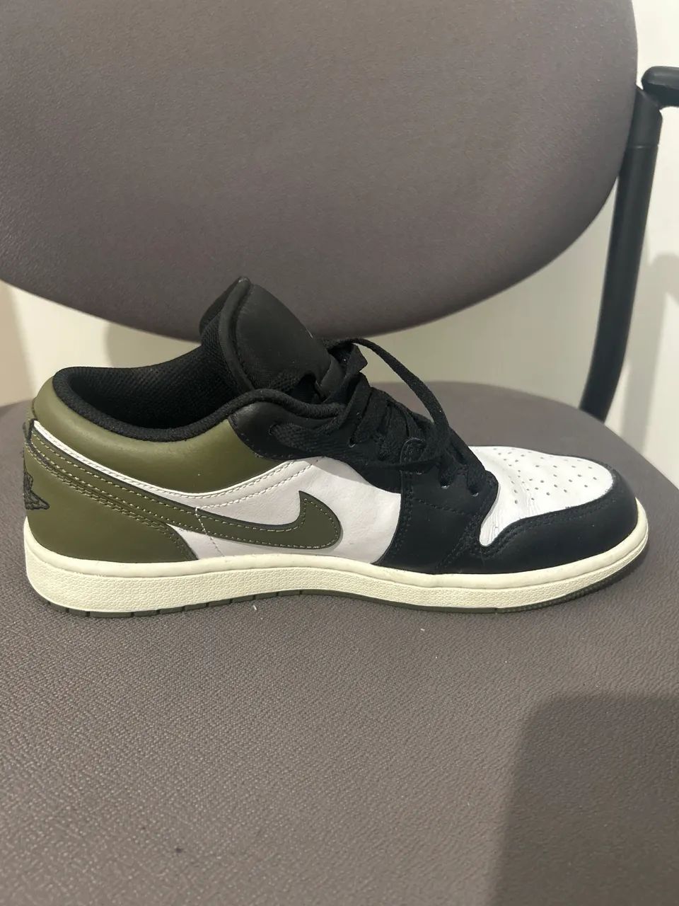 TÊNIS AIR JORDAN 1 LOW - PRETO E VERDE